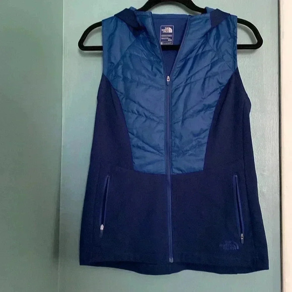 The North Face women’s blue flash dry hooded vest size medium like new - Picture 1 of 9